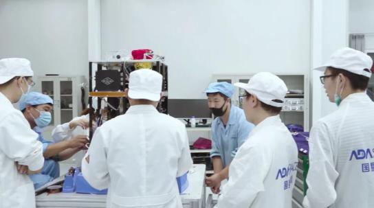 高小微 昨日, 電子科技大學 上太空了